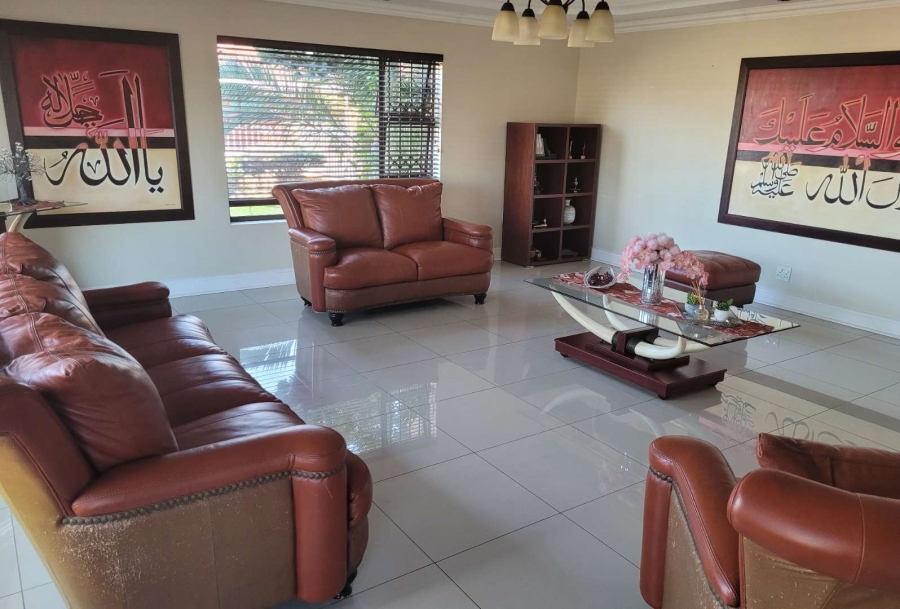 5 Bedroom Property for Sale in Goodwood Park Western Cape
